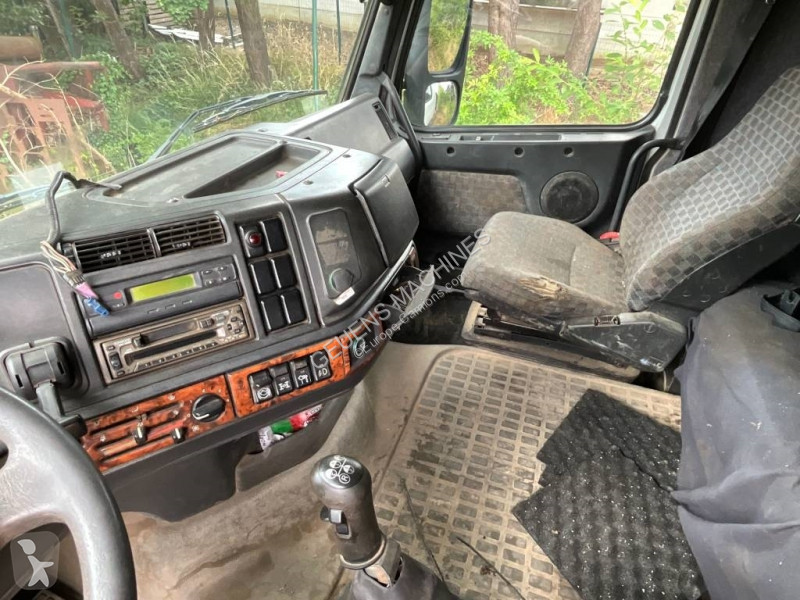 شاحنة Volvo 520 8X4