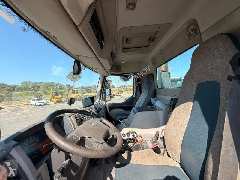 شاحنة Volvo 320