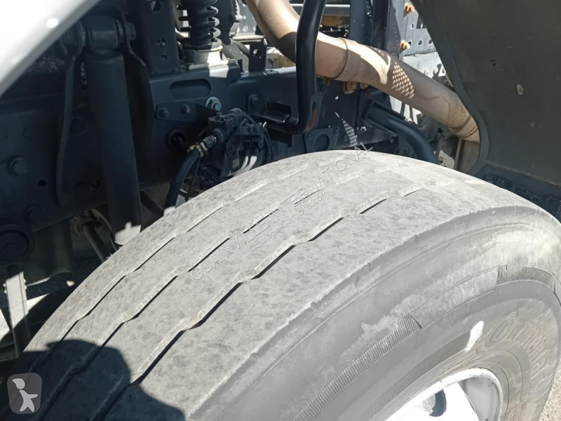 شاحنة Mercedes 1833