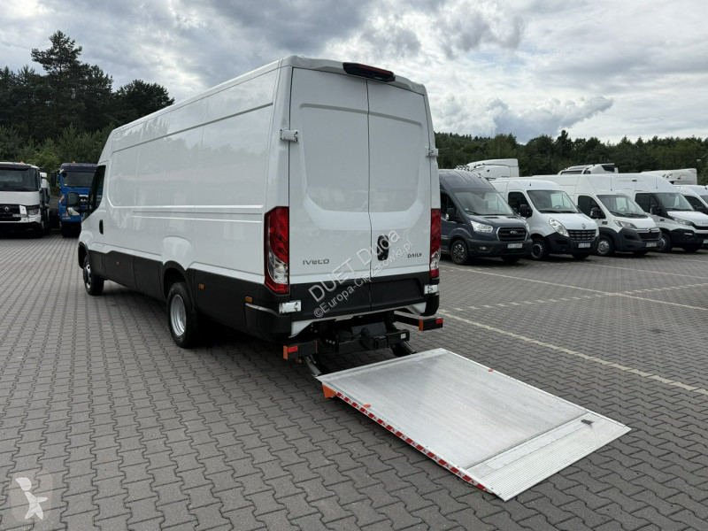 Camión Iveco 50C18 V