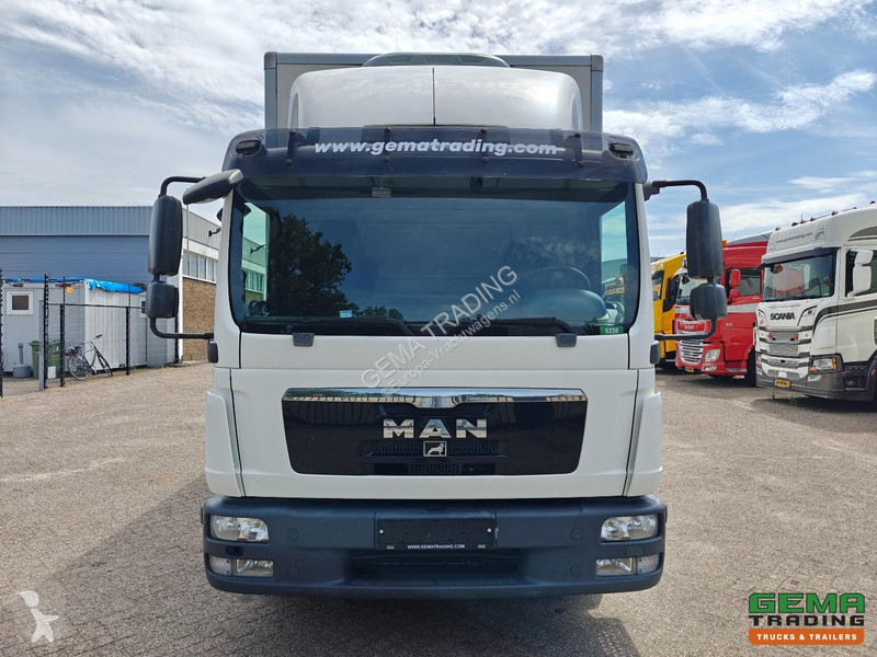 شاحنة MAN 10.180 4x2 DayCab Euro5 - Enclosed...