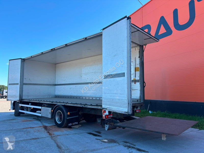 شاحنة Volvo 330 4x2 BOX L=7647 mm