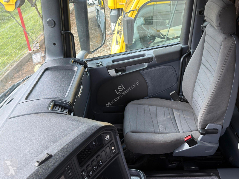 شاحنة Scania R 580 * PATFORM 8,40m * FASSI F660...