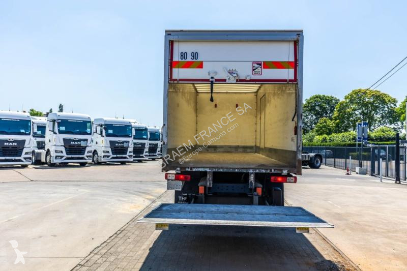 شاحنة Renault  D26.320-6x2+DHOLLANDIA 2T.