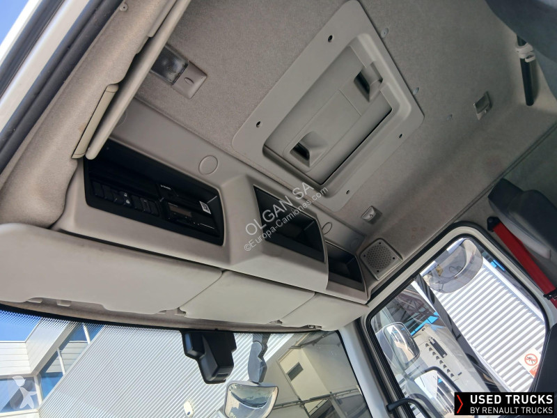 Vrachtwagen Renault D Cab 2.1