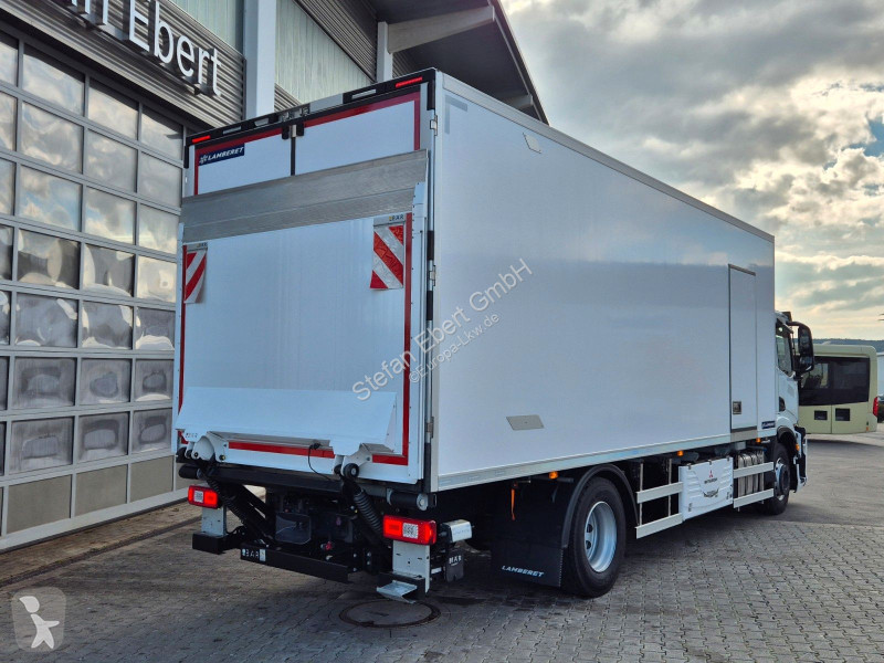 شاحنة Iveco AD190S40/FP Lamberet Mitsubishi LBW...