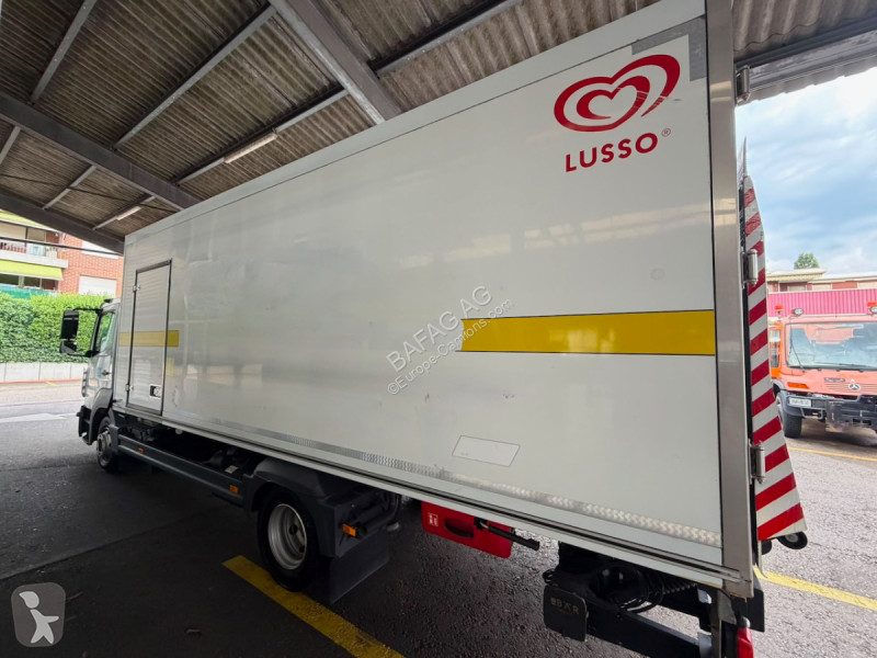شاحنة Mercedes atego 1024 tiefkühler