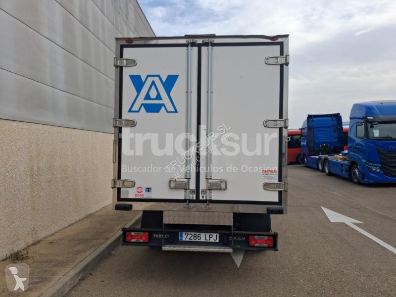 شاحنة Iveco  70C18 ISOTERMO