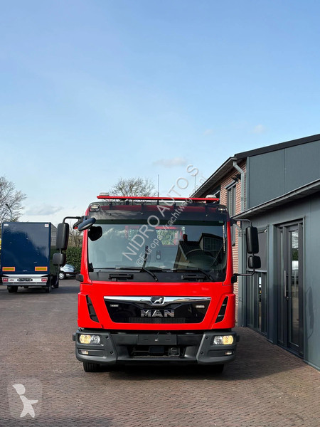 شاحنة MAN 8.220 8.220 TowTruck Abschlepwagen...