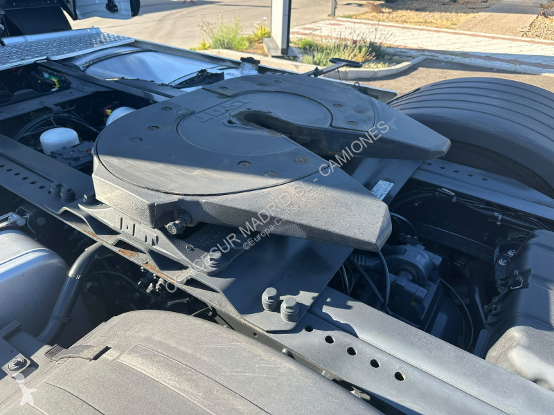 Camión Iveco S-Way AS440STP