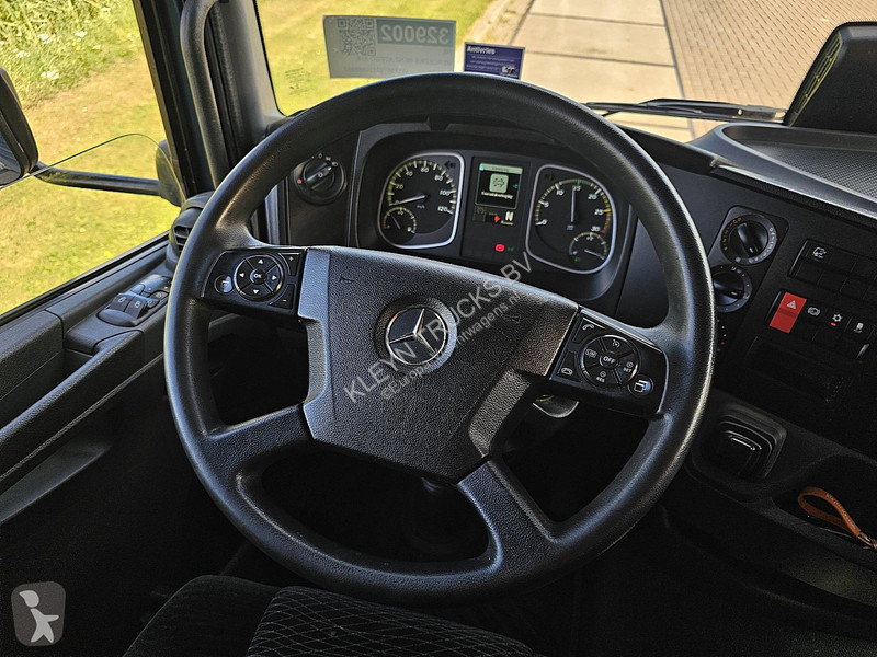 شاحنة Mercedes ATEGO 818