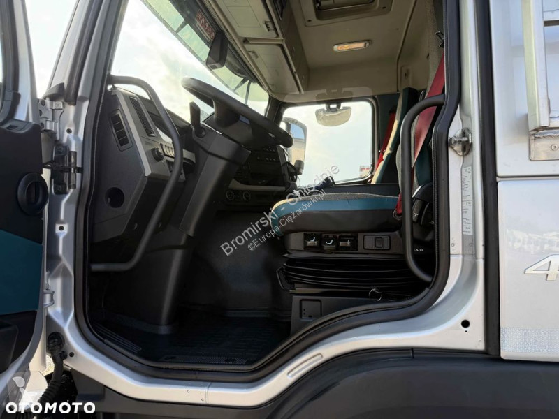 شاحنة Volvo VOLVO  430 CHŁODNIA 22 PALETY...