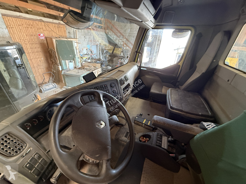 شاحنة Renault  PREMIUM