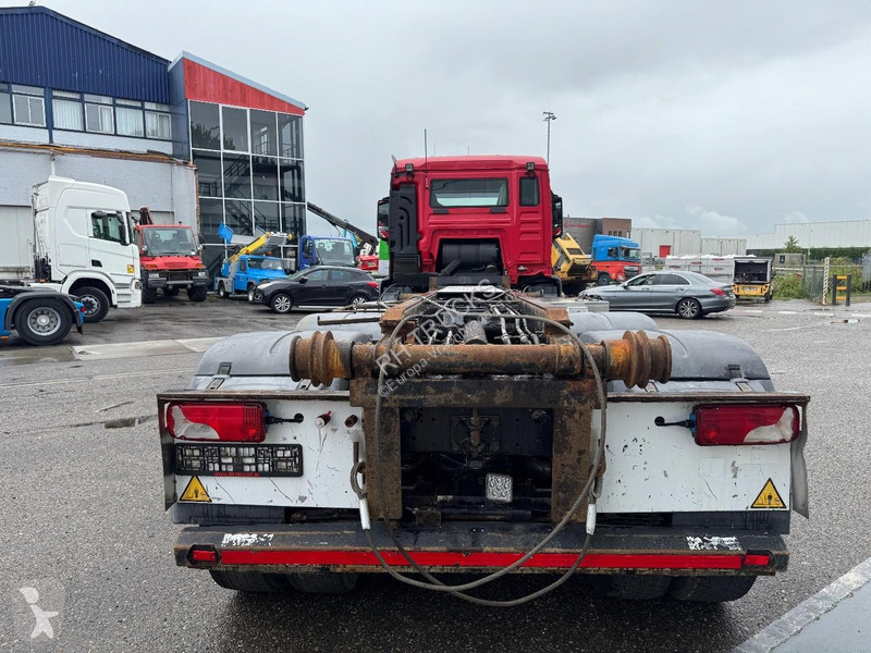 شاحنة MAN 41.400 8X4 EURO 6 + 30 TON CABLE LIFT