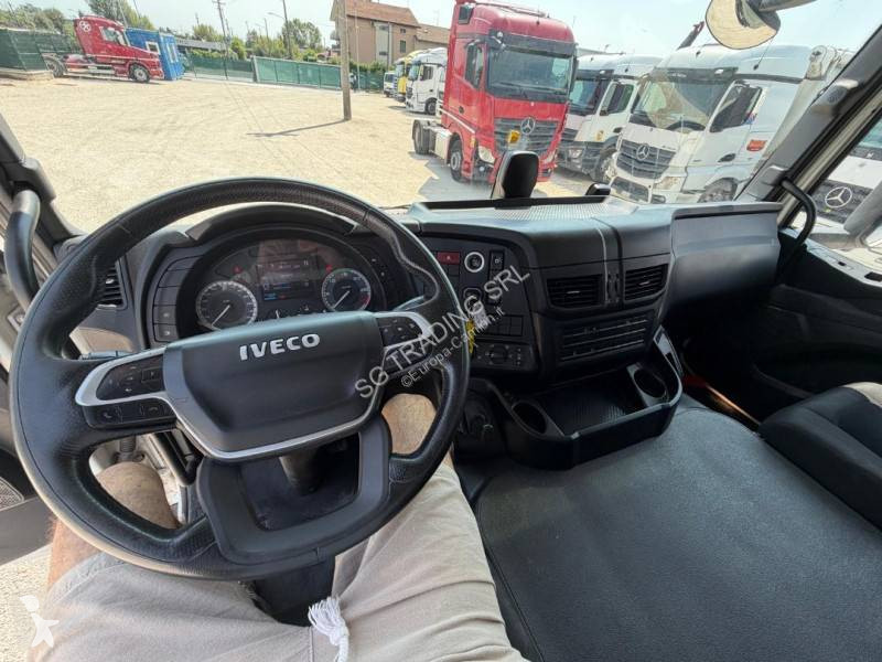شاحنة Iveco