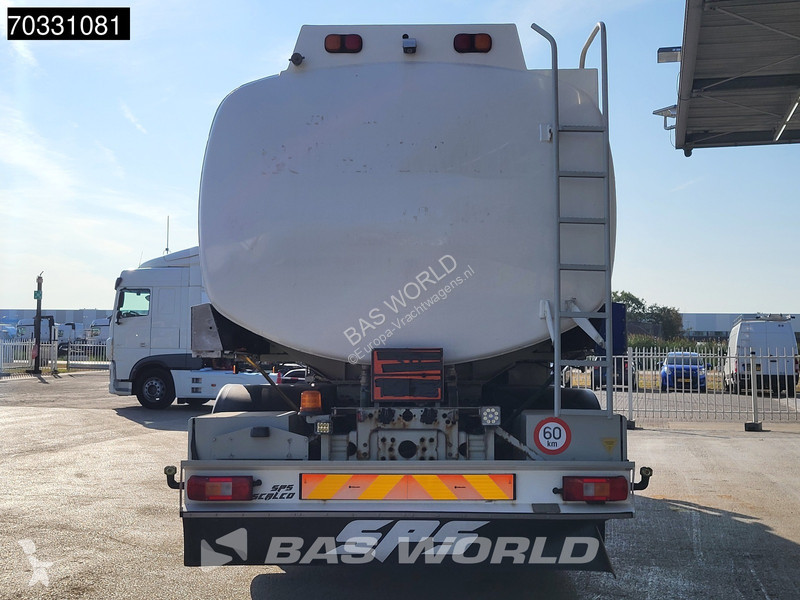 شاحنة Volvo 400 6X2 Stokota Fuel tanker 18.500...