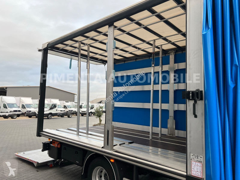 Furgoneta Iveco 70C18A8 SCHIEBEPLANE LBW 1500kg...