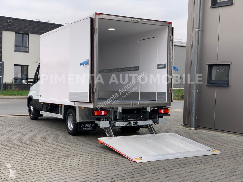 Furgoneta Iveco 70C18P TK-KOFFER LUFT LBW AHK...