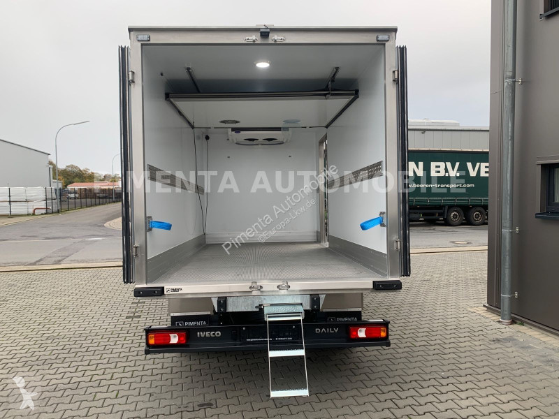 شاحنة Iveco 70C18A8P TK ALU LUFTFE TRENNW...