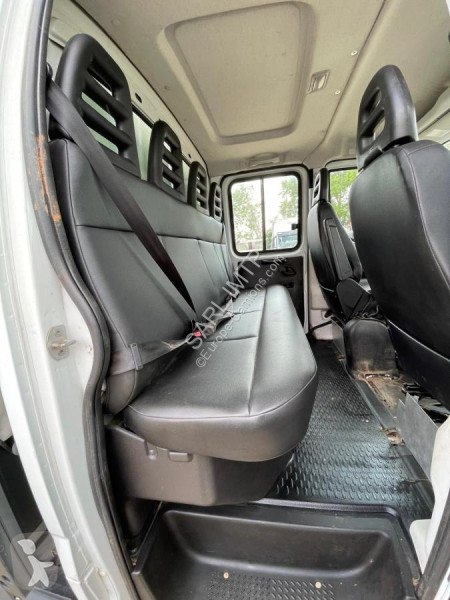 Véhicule utilitaire Iveco DOUBLE CABINE 4X4...