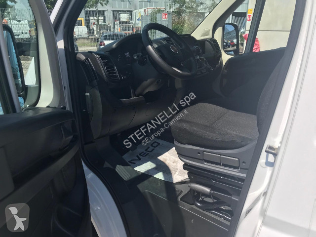 عربة نفعية Fiat Ducato 33 MH2 2.2 mjt3 140cv...