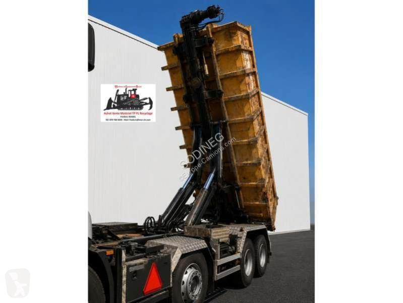 شاحنة Volvo 380 8X2R