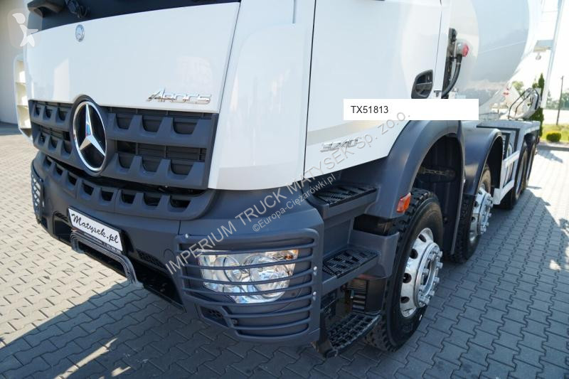 Betonárske zariadenie Mercedes AROCS 3240