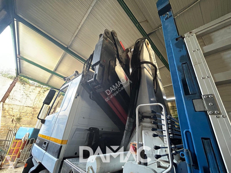 شاحنة Mercedes ACTROS