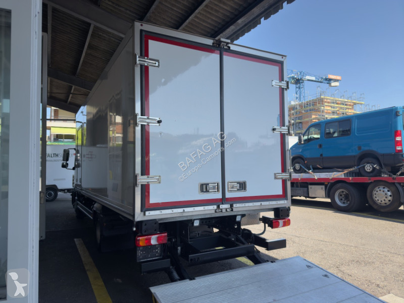 شاحنة Mercedes atego 1024