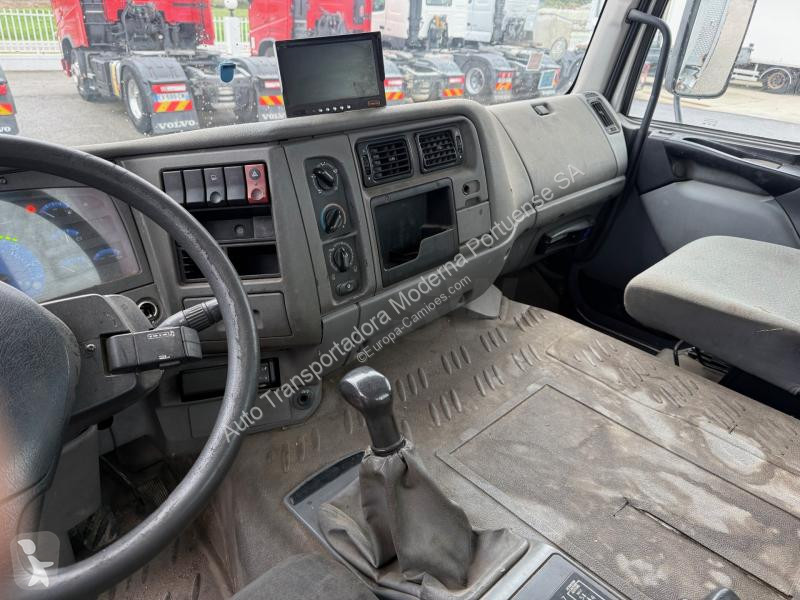 شاحنة Renault 270 DCI