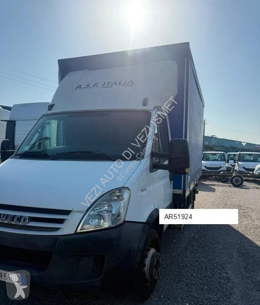 Грузовик Iveco Dailly 65 con telone e pedana...