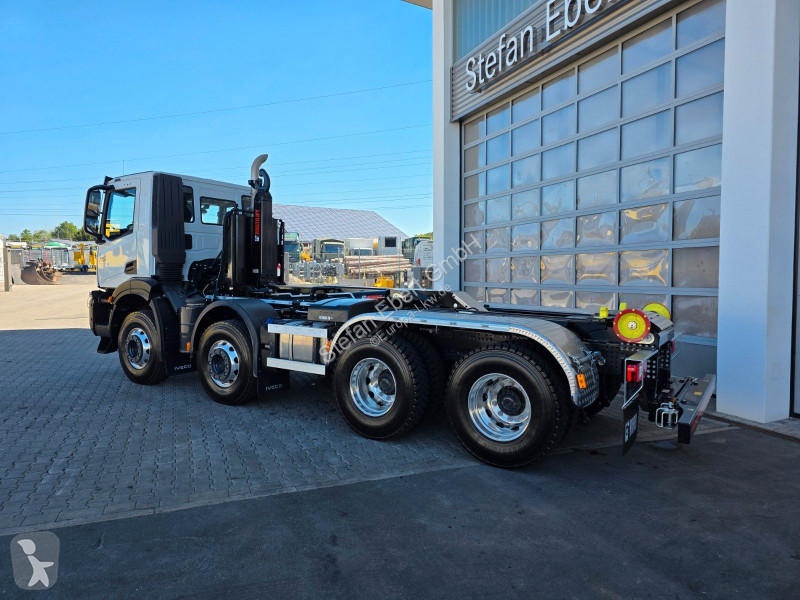 شاحنة Iveco XWay AD320X46BZ OFF 8x4 Hiab...