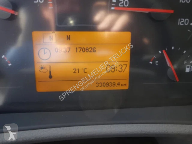 شاحنة Volvo 210