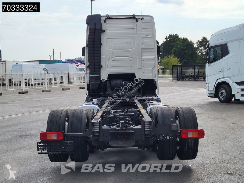 شاحنة Volvo 460  6X2 chassis Full Air...