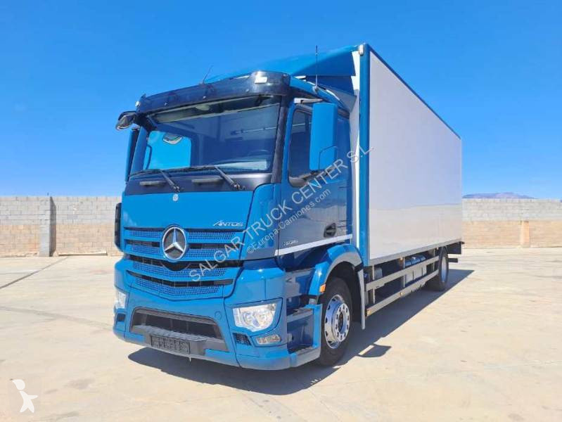 Lastbil Mercedes