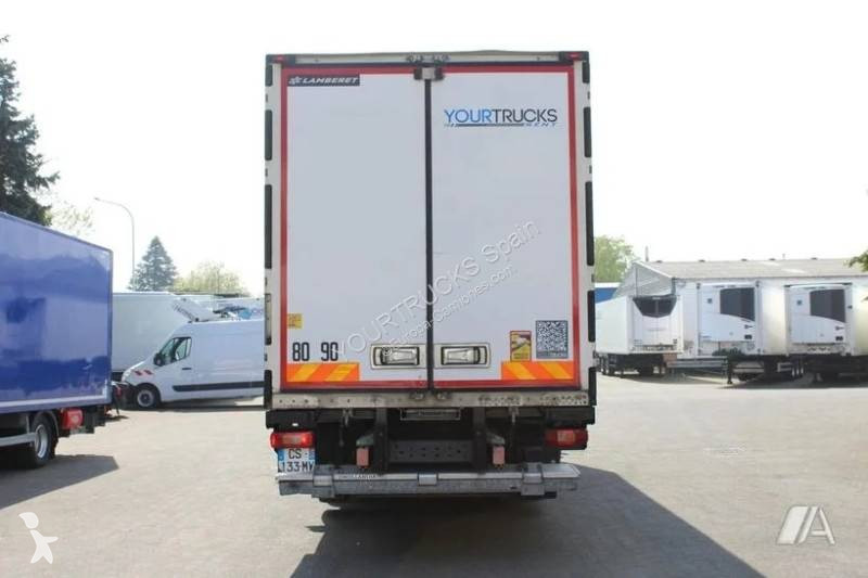 شاحنة Volvo
