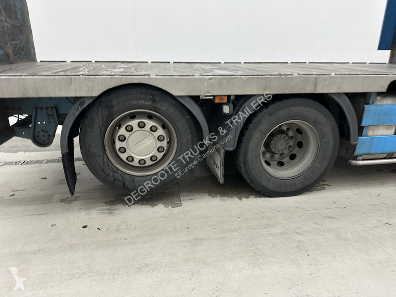 Грузовик Volvo 420 - 6x2