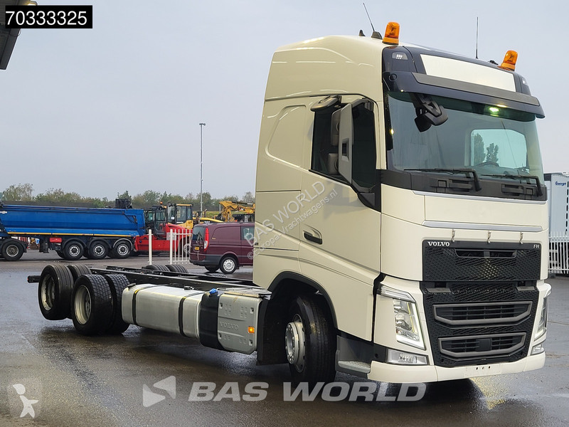 شاحنة Volvo 460  6X2 Chassis Lift-Axle Full Air...