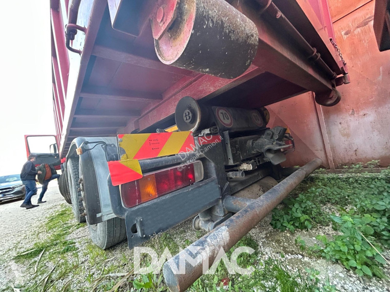 Camion Scania 420