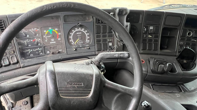 شاحنة Scania P94-260 (BOITE MANUEE  / MANUA...