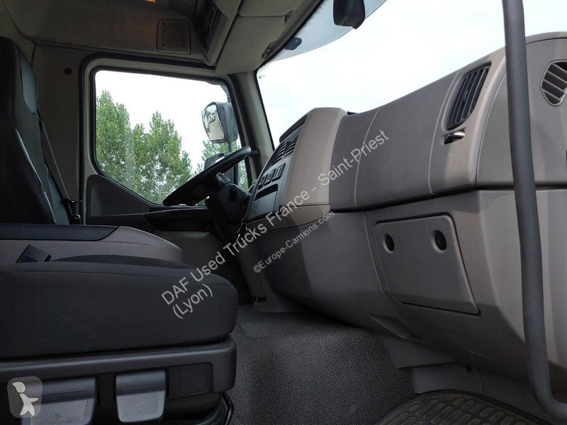 Camion DAF 320 FA 4X2
