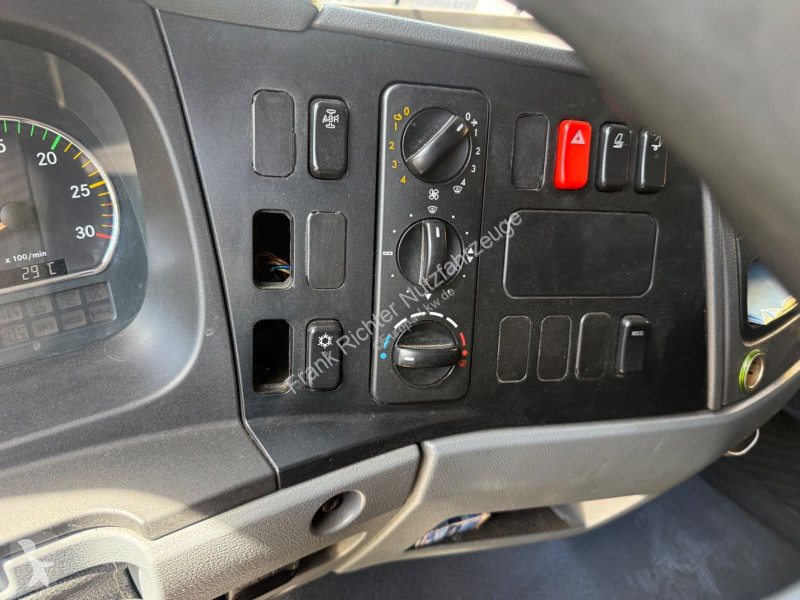 Camión Mercedes 1222 neue Kupplung , Batterien...