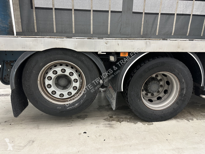 Camion Volvo 420 - 6x2