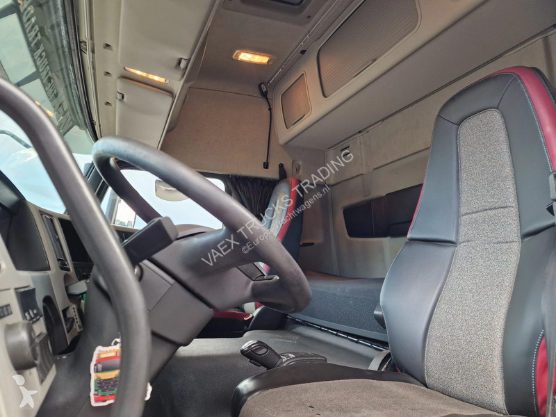 Camion Volvo 13500 Globetrotter 8x4*4 - Cable...