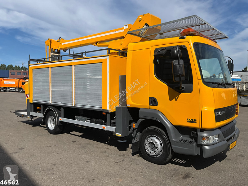 Vrachtwagen DAF LF 150 Custers 16,5 meter