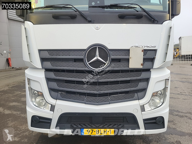 Camion Mercedes 2642 6X2 Machine transporter...