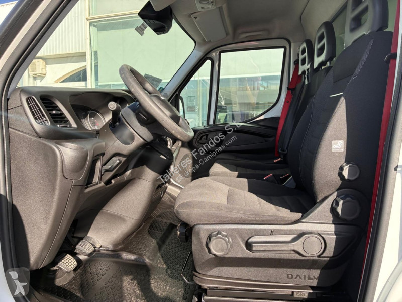Vrachtwagen Iveco  35C16 3.0 20m3