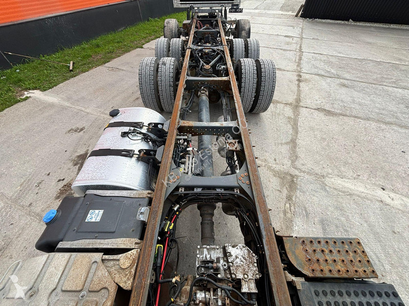 Camión Volvo 540 8x4*4 9 TON FRONT AXLE /...