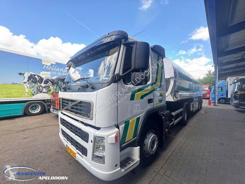 Camión Volvo 420 + Stokota trailer, 33000...