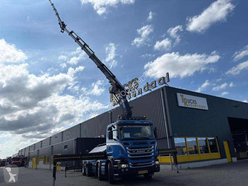 Camión Scania R 490 + HMF 5020 - 6X EXT. + JIB...